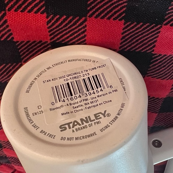 Stanley Frost White Tumbler Snowflake Design - Picture 5 of 6